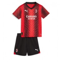 AC Milan Heimtrikotsatz Kinder 2023-24 Kurzarm (+ Kurze Hosen)